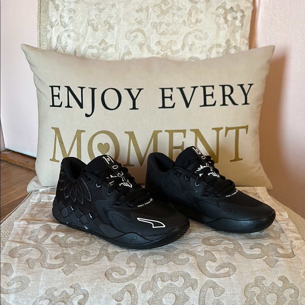 OFFICIAL MELO x PUMA Collab Sneakers